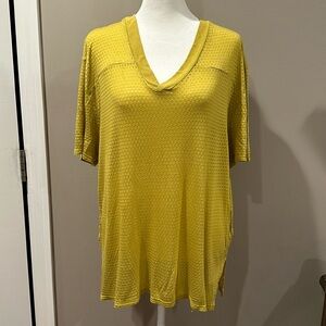 Free People Movement Flowy Short Sleeve Shirt Size Medium/ Large